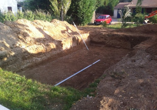 Terrassement  terminé, la maçonnerie peut commencer